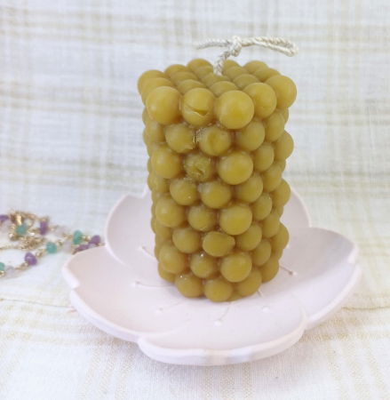 Lumanare decorativa din ceara naturala de albine plus suport - floare din ceramica. [3]