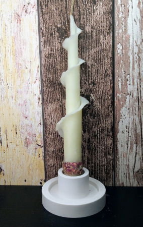 Lumanari din ceara de albine - Lumanare decorativa din ceara naturala de albine + suport rotund din ceramica handmade