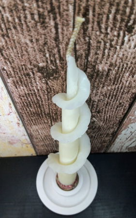 Lumanare decorativa din ceara naturala de albine + suport rotund din ceramica handmade [3]