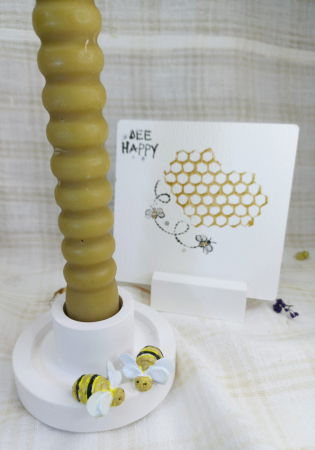 Lumanare cilindrica din ceara de albine si suport - sfesnic din ceramica decorat cu albinute. [3]