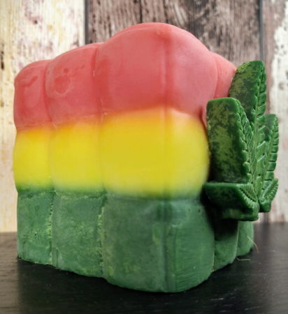 Lumanare parfumata " Rasta cub 2  ", in trei culori. [1]