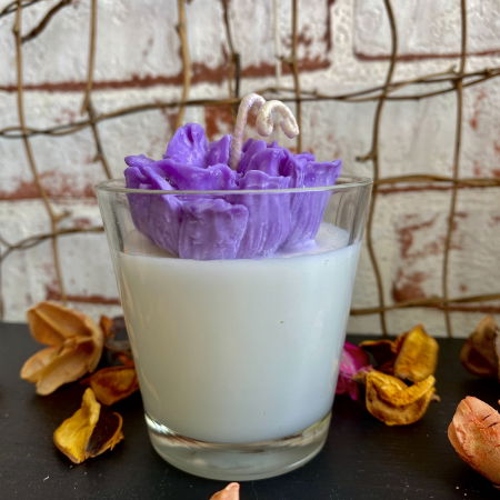 In recipient din sticla - Lumanare parfumata " Pahar cu flori ", in recipient de sticla