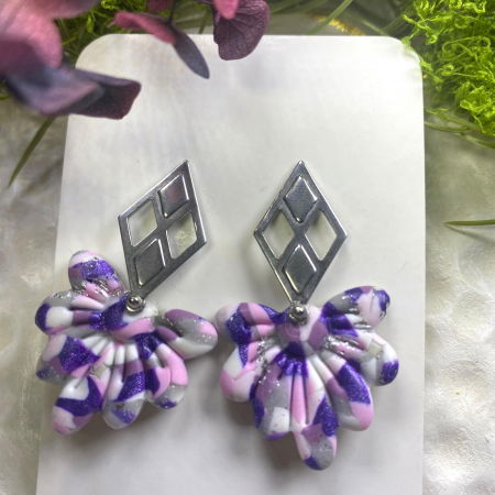 Cercei handmade - Fluture move roz alb