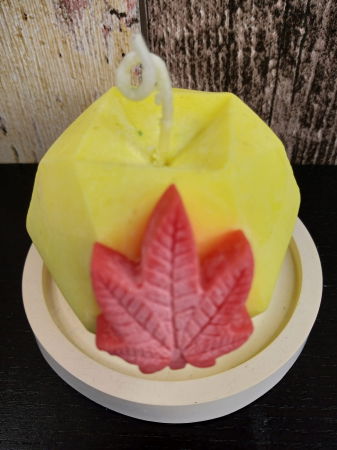 Lumanare parfumata " Rasta diamond "  cu suport ceramica handmade [1]