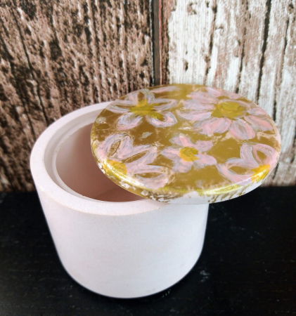 Ceramica handmade - Recipient rotund (pahar), roz, din ceramica, cu capac pictat manual.