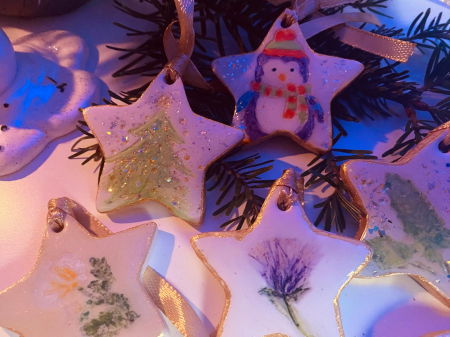 Set de 5 diferite decoratiuni din ceramica pentru bradul de Craciun [2]