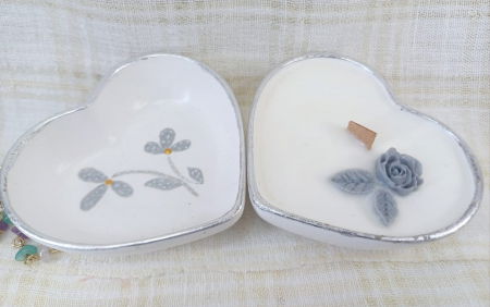 Set decorativ - lumanare parfumata in vas inimioara plus vas inimioara decor. [4]