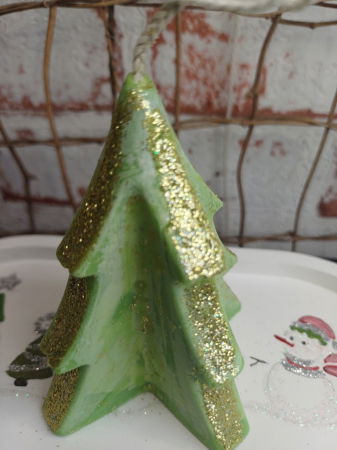 Set decorativ de Craciun: lumanare bradut plus suport oval pictat manual [15]