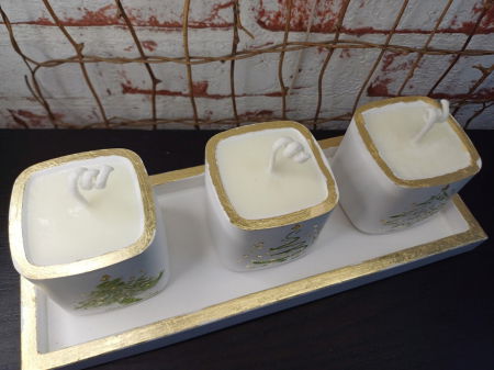 Set decorativ - trei lumanari din ceara de soia turnate in pahare de ceramica plus suport dreptunghiular din ceramica. [3]