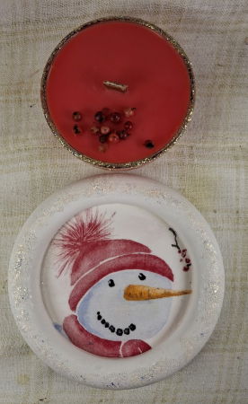 Set decorativ Craciun - om de zapada suport ceramic plus lumanare in sticla [1]