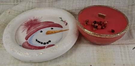 Set decorativ Craciun - om de zapada suport ceramic plus lumanare in sticla [4]