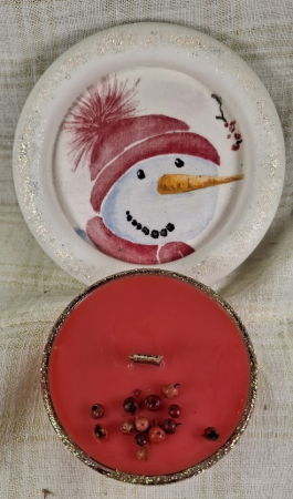 Set decorativ Craciun - om de zapada suport ceramic plus lumanare in sticla