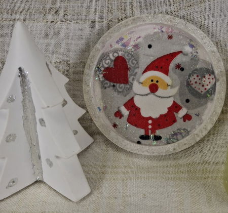 Set decorativ de Craciun - 'Love Santa' - lumanare plus suport din ceramica pictat manual [2]