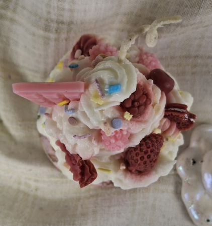 Set decorativ de Craciun - 'Melting Cupcake' - lumanare plus suport din ceramica [2]