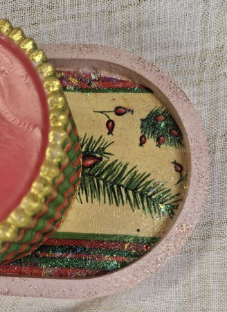 Set decorativ de Craciun - 'Red Gold & Green' - lumanare plus suport din ceramica pictat manual [5]