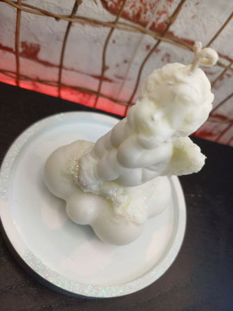 Lumanare "ingeras pe nor " cu farfurioara din ceramica bleu. [11]