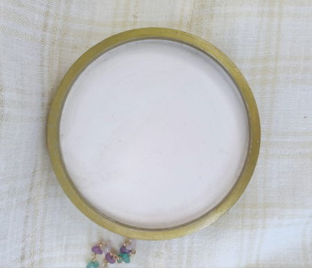 Set decorativ - lumanare in recipient ceramic plus suport rotund (farfuriuta), alb cu margine aurie. [2]