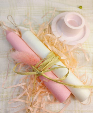 Set de doua lumanari, cilindrice, simple, in doua culori diferite din ceara de soia plus un sfesnic asortat [6]