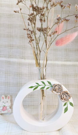 Vaza circulara din ceramica, lucrata manual, cu tub hidroponic. [4]