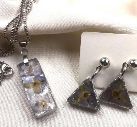 Cercei handmade - Set lantisor si cercei 'miozotis'