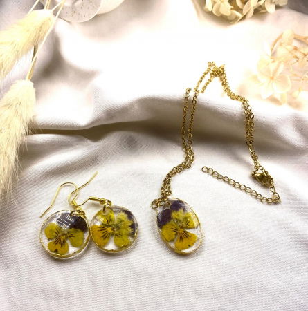 Cercei handmade - Set lantisor si cercei 'panselute'.