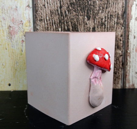 Recipient pahar decorat cu ciupercuta, din ceramica, roz [2]