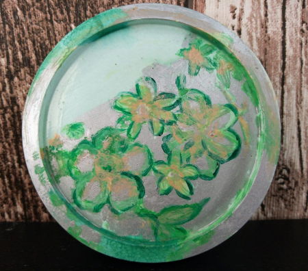 Suport rotund (farfuriuta), verde/argintiu, pictat manual, din ceramica. [0]