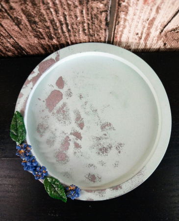 Suport rotund din ceramica decorat cu floricele. [1]