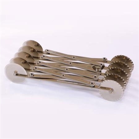 Cutit Inox Extensibil cu Lame Circulare, 5 Netede si 5 Festonate [1]