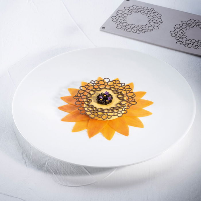 Forma Silicon Gourmand Forma Rotunda Floare Jasmine Ø 11.5 x H 0.15 cm, 3 cavitati [1]