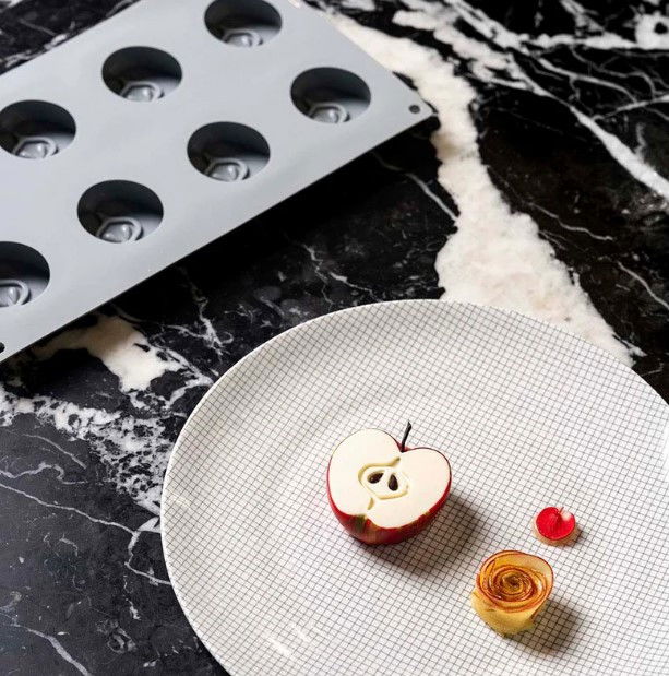 Forma Silicon Gourmand Jumatate de Mar 5.8 × 5.5 × H 2.2 cm, 8 cavitati [1]