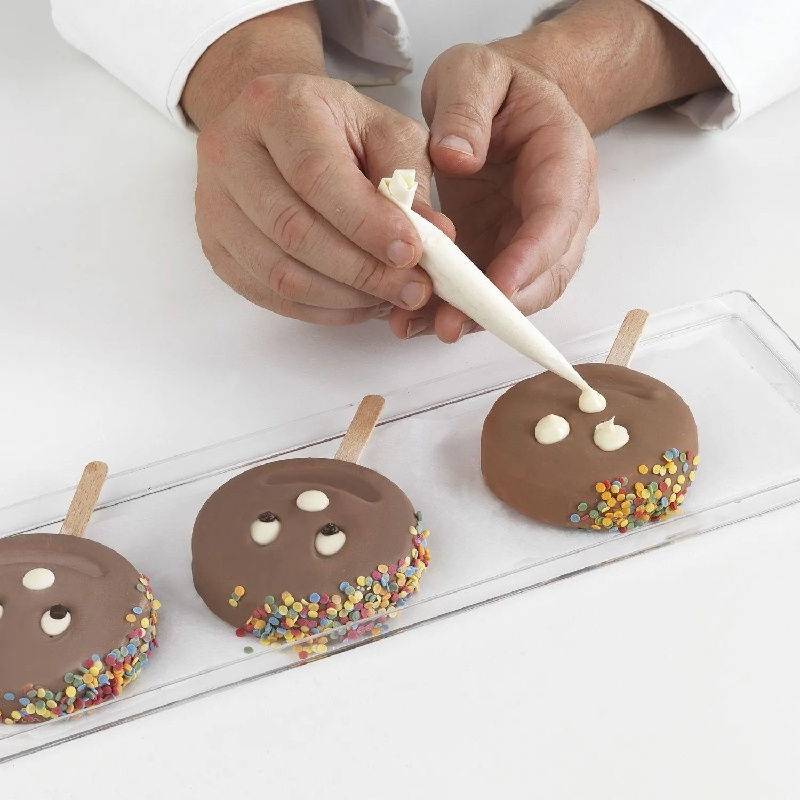 Forma Silicon Inghetata Mr. Funny, 2 forme silicon x 4 cav. Ø 8.3 x H 2.25 cm, 100 ml, 50 bastonase [6]