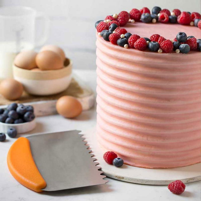 Racleta Nivelare Tort cu Maner din Plastic si Lama Inox Ribbon, 22.5x11 cm [2]