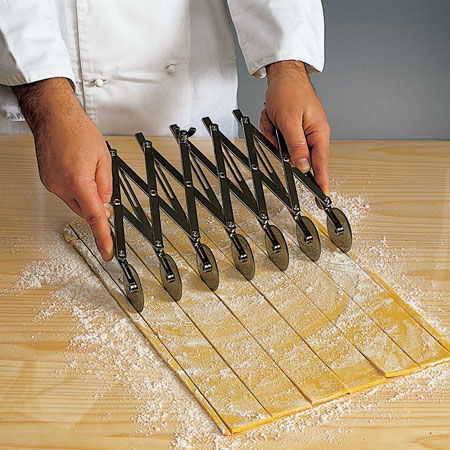 Cutite, Raschete, Raclete, Stante - Cutit Inox Extensibil cu 7 Lame Circulare Festonate