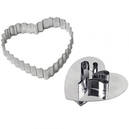 Decupatoare Inima, Stea, Fundite - Inima Festonat - Decupator Inox cu Centru produs, Ø 13 x H 3.5 cm