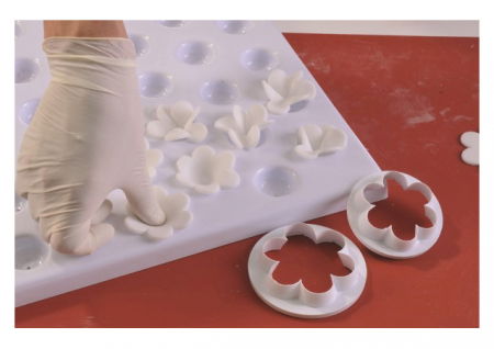 Floare 6 Petale - Decupatoare Plastic Ø 6.5 si 7.5 cm, Set 2 Buc [3]