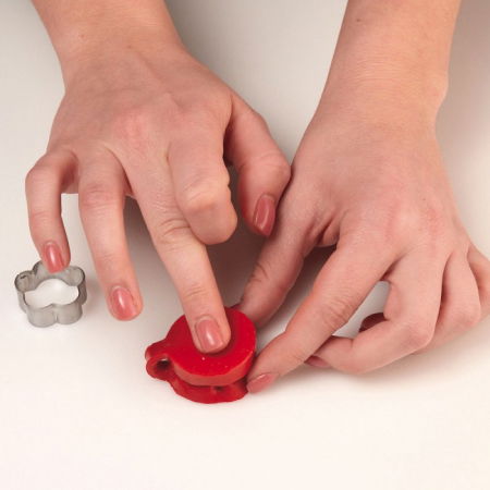 Margareta Mica - Decupator Inox si Mulaj Silicon Ø 2.5 cm, Set 2 Buc [5]