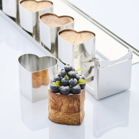 Cofetarie - Ustensile - Forma Inox Coacere Produse Model Geometric Inima, 5.6 x 6.5 x H 6 cm, Vol. 154 ml