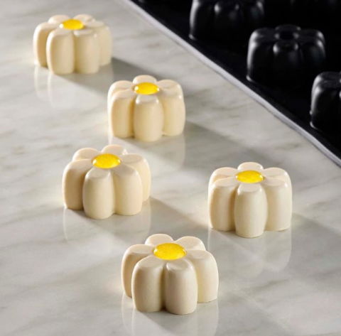 Forme 30x40cm Monoportii, Mignon - Forma Pavoflex 30x40 Margherita Ø 4 x H 2 cm, 30 cavitati, 20 ml