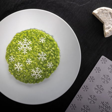 Forme Silicon pentru Decor si Plating - Forma Silicon Gourmand Fulgi de Zapada Ø 2.3, 3.5, 4.6, 5.7 x H 0.15 cm, 52 cavitati