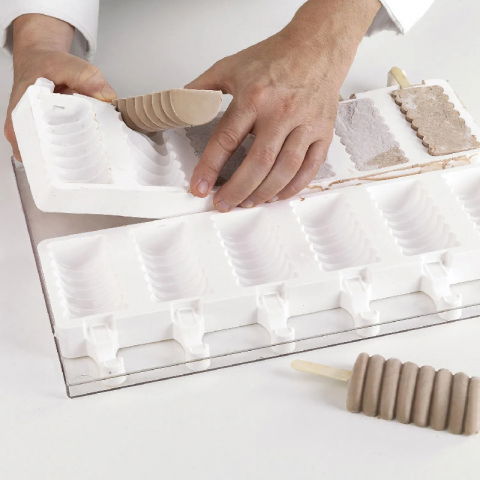 Forma Silicon Inghetata Tango, 2 forme x 6 cavitati 9.2 x 4.5 x H 2.75 cm, 90 ml, 50 bastonase [2]