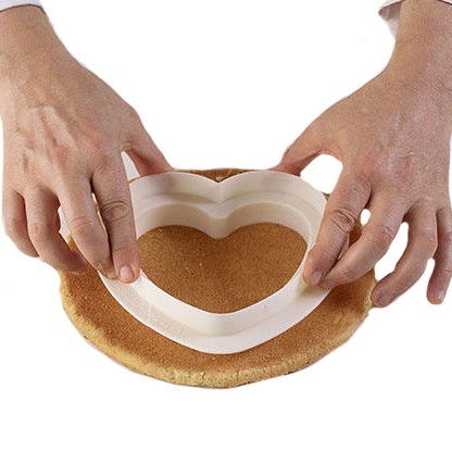 Forma Silicon Tort Inima 3D Amore + Cutter,  14.2 x 13.7 x H 5 cm [6]