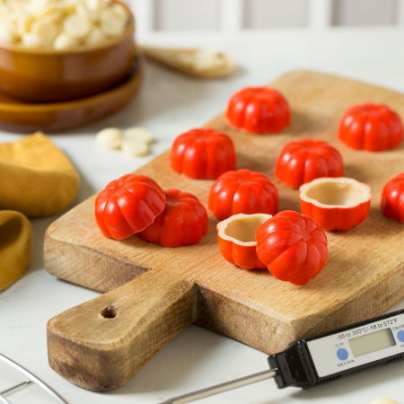 Ciocolaterie - Matrite, Ustensile - Matrita Policarbonat Ciocolata Arianna Ø 3.3 x H 1.5 cm, 14 Cavitati, 20x12xH2cm