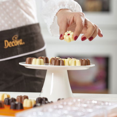 Matrita Policarbonat Ciocolata, Floricele Ø 2.5 cm, 15 Cavitati, 20x12xH2 cm [2]