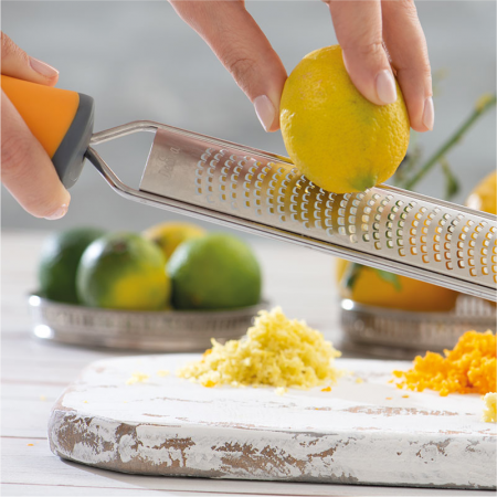 Brutarie, Patiserie - Ustensile - Razatoare Inox cu Lama Ingusta si Maner Antialunecare, 39 x 3.6 cm