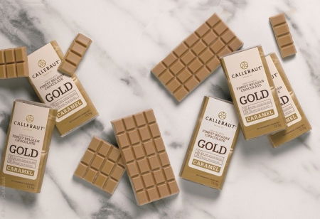 Ciocolata - Mini Tablete Ciocolata Alba cu Caramel Gold Napolitans Nap GOLD, set 75 buc, Callebaut