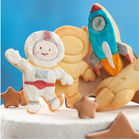 Cofetarie - Ustensile - Spatiul Cosmic - Decupatoare Plastic Ø 7.5 si 8 x H 2.2 cm, Set 2 Buc