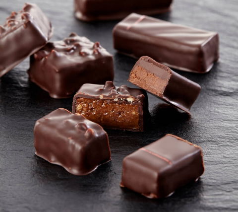 Glazuri, Napaj, Creme Cofetarie - Praline Intense 69%, Umplutura Migdale si Alune Padure, 4.5 Kg, PatisFrance