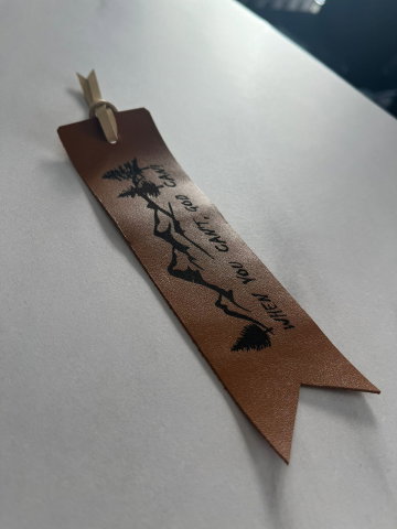 Cadouri - Semn de carte din piele - "When you can't God can"