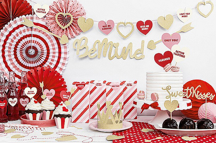 PD DECORATIUNI PENTRU TORT Sweet Love - Sweet kisses, 16.5cm KPT24-019B [3]
